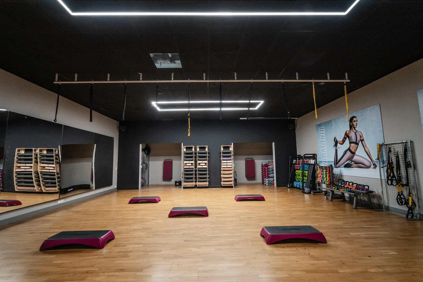 Wnętrze Exfit Szafera 33